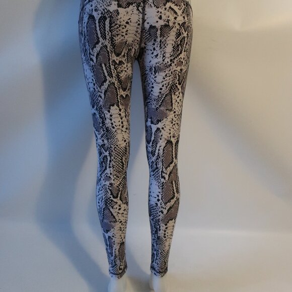 Womens Human Performance Engineering Blk, Gray Snake Print Activewear Leggings M - Picture 6 of 7